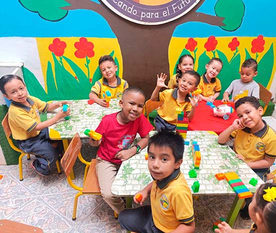 CENTRO EDUCATIVO POLLITOS