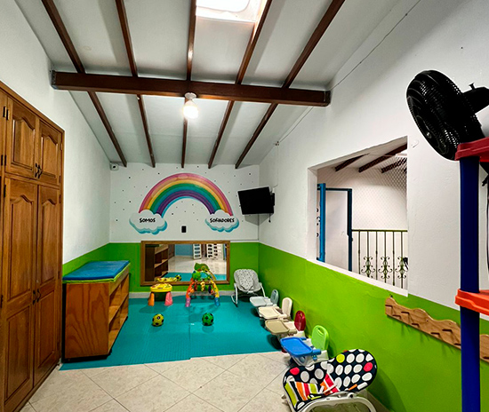 CENTRO DE DESARROLLO INFANTIL NIKOLANDIA