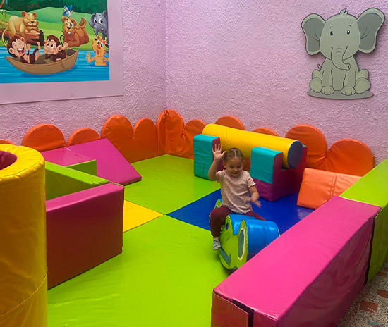 CENTRO EDUCATIVO SUEÑOS Y SONRISAS