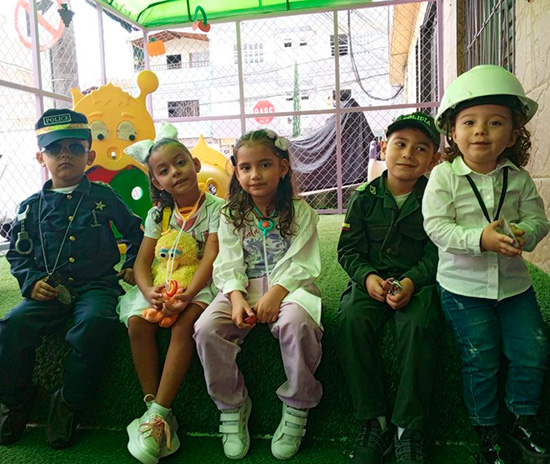 CENTRO EDUCATIVO SUEÑOS Y SONRISAS