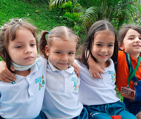  PASITOS TRAVIESOS CENTRO EDUCATIVO 