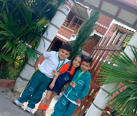  PASITOS TRAVIESOS CENTRO EDUCATIVO 