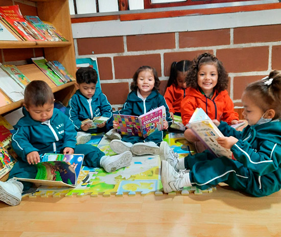  PASITOS TRAVIESOS CENTRO EDUCATIVO 