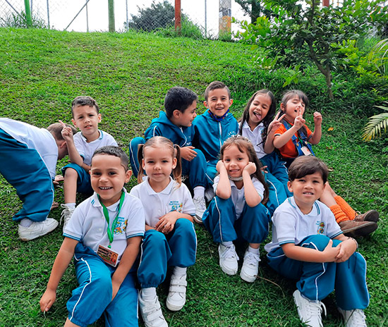  PASITOS TRAVIESOS CENTRO EDUCATIVO 